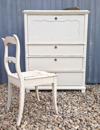 Willkommen beim Antikwurm, bei uns finden Sie: Shabby- Chic Möbel